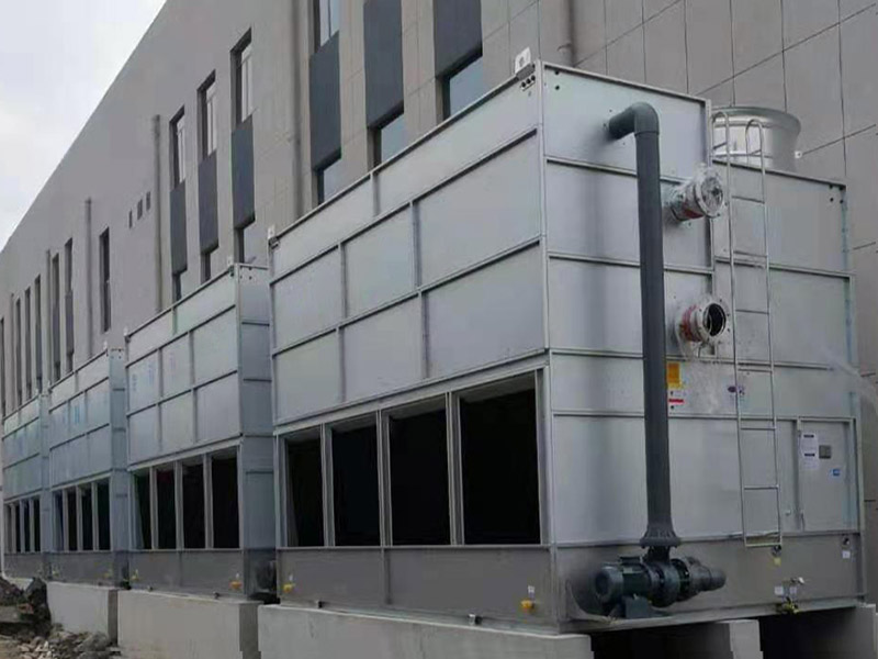 闭式复合流冷却塔